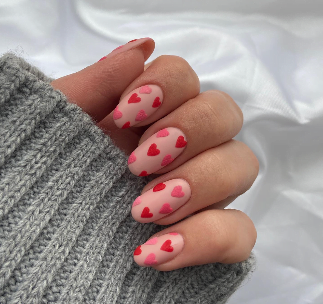 30+ Valentine's Day Nail Designs To Fall Crazy In Love With - Haul of Fame
