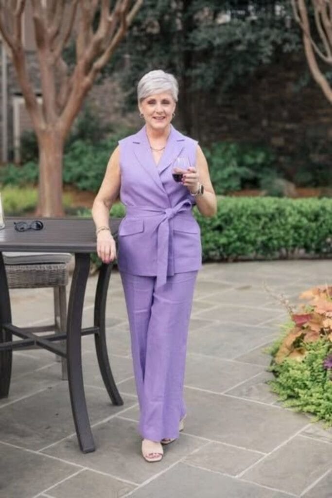 Spring outfits for women over 50 7