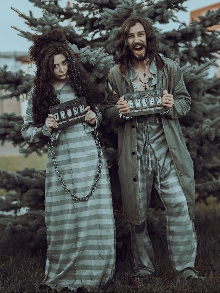Duo dressed as Bellatrix Lestrange and Sirius Black in Azkaban prisoner outfits.