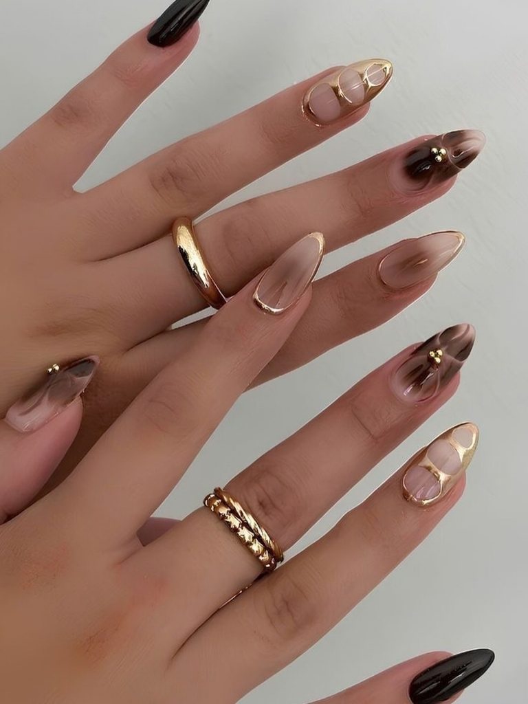Classy winter nails with smoky brown gradient and gold lines